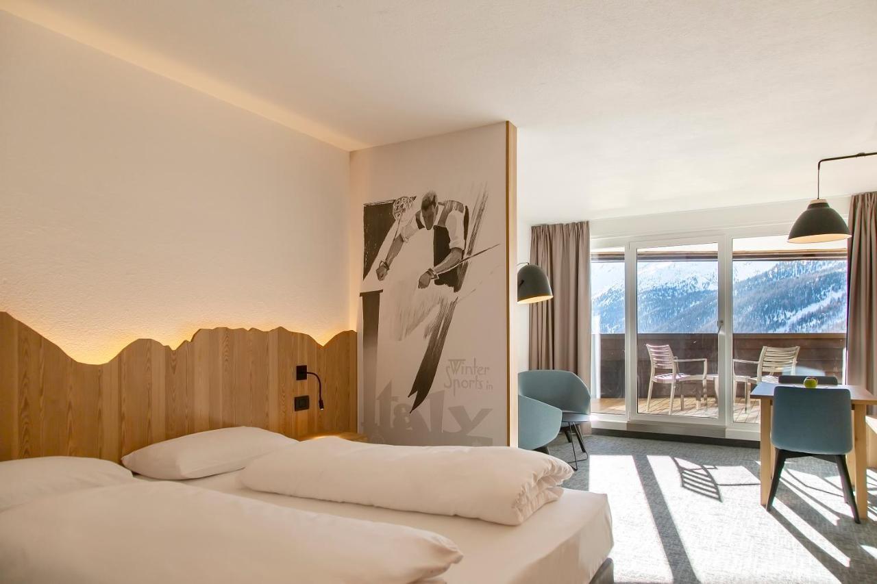 Blu Hotel Senales - Hotel Zirm Maso Corto Szoba fotó